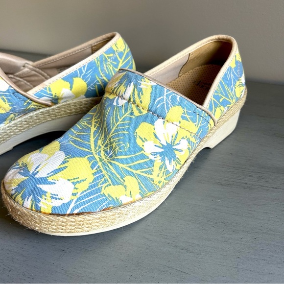 Dansko Victoria Canvas Tahiti Yellow Floral Print Espadrille Trim Work Clog 40 - Picture 6 of 15